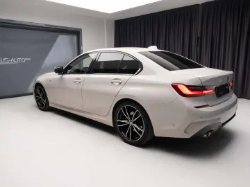 BMW 320d xDrive M Sport   H&K