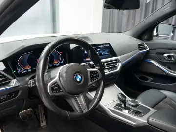 BMW 320d xDrive M Sport   H&K