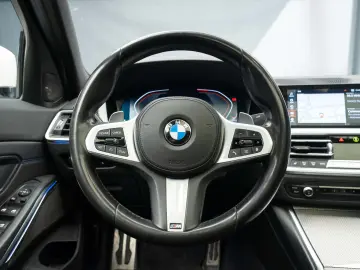 BMW 320d xDrive M Sport   H&K