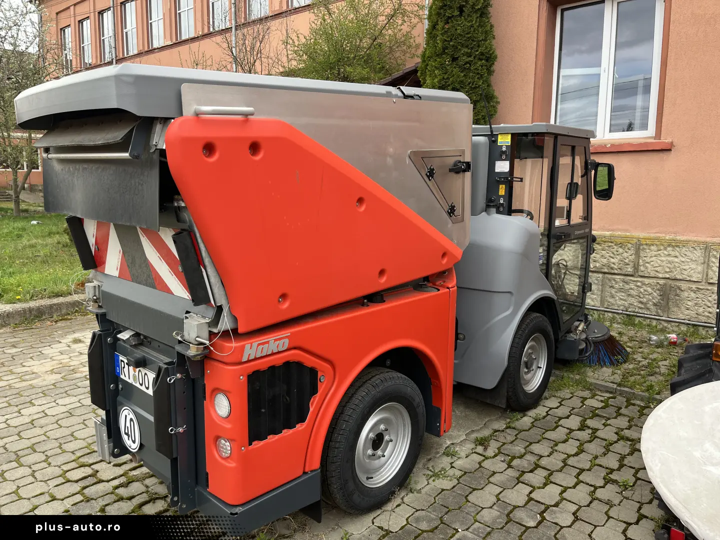 Hako CITYMASTER 1600 4x4 Maturatoare cu Aspirator