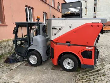 Hako CITYMASTER 1600 4x4 Maturatoare cu Aspirator