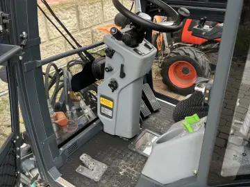 Hako CITYMASTER 1600 4x4 Maturatoare cu Aspirator