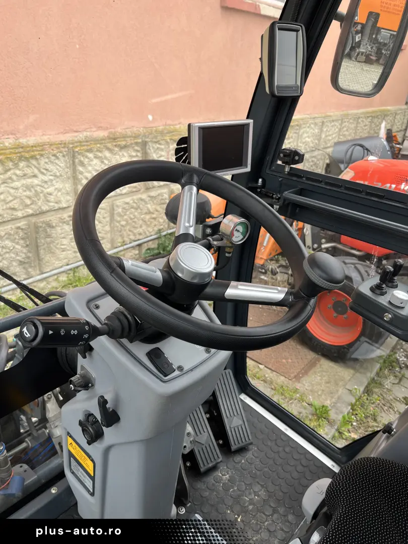 Hako CITYMASTER 1600 4x4 Maturatoare cu Aspirator