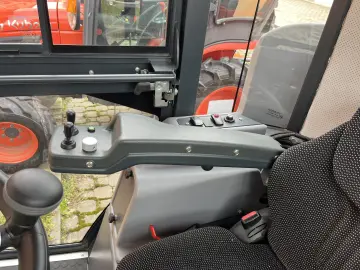 Hako CITYMASTER 1600 4x4 Maturatoare cu Aspirator