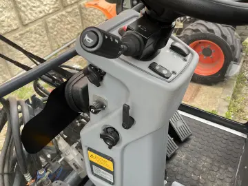 Hako CITYMASTER 1600 4x4 Maturatoare cu Aspirator