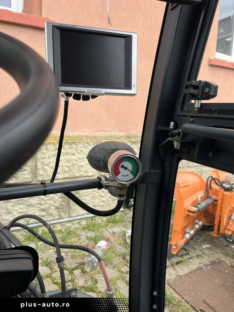 Hako CITYMASTER 1600 4x4 Maturatoare cu Aspirator