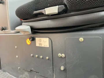 Hako CITYMASTER 1600 4x4 Maturatoare cu Aspirator