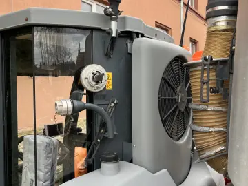 Hako CITYMASTER 1600 4x4 Maturatoare cu Aspirator