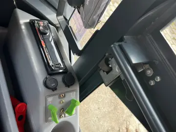 Hako CITYMASTER 1600 4x4 Maturatoare cu Aspirator