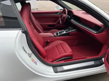 Porsche 911 992 CARRERA COUPE