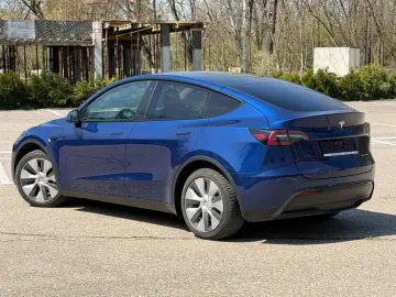 Tesla T-Model-Y