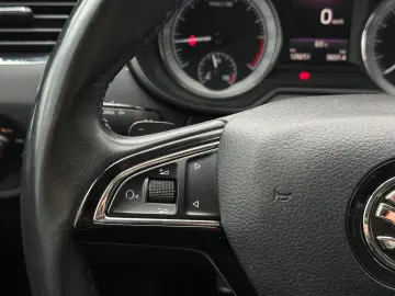 Skoda Octavia 2.0TDI DSG LED Keyless Carplay