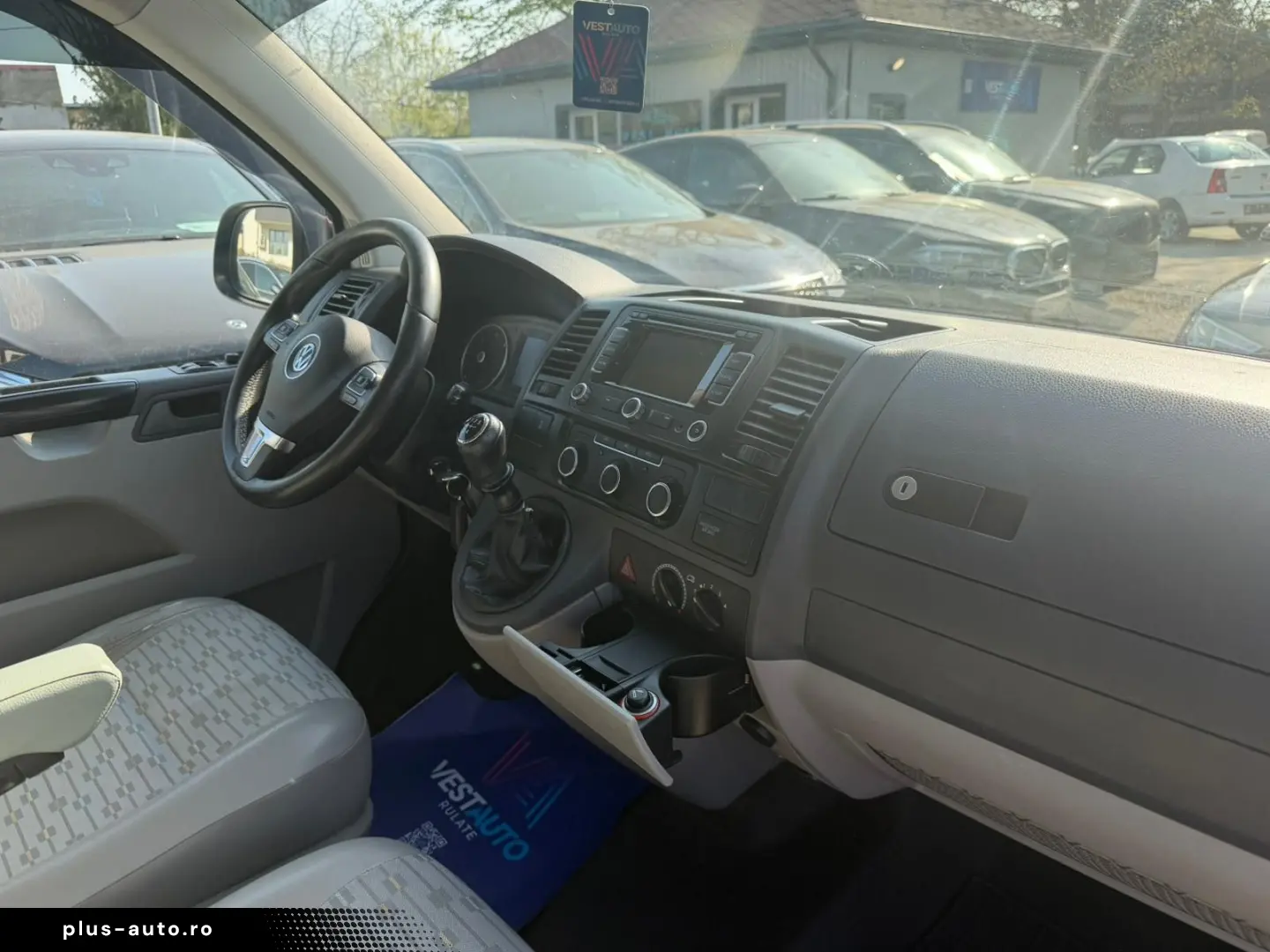 Volkswagen Transporter 2.0 TDI  9 Locuri 84 CP Climatronic C