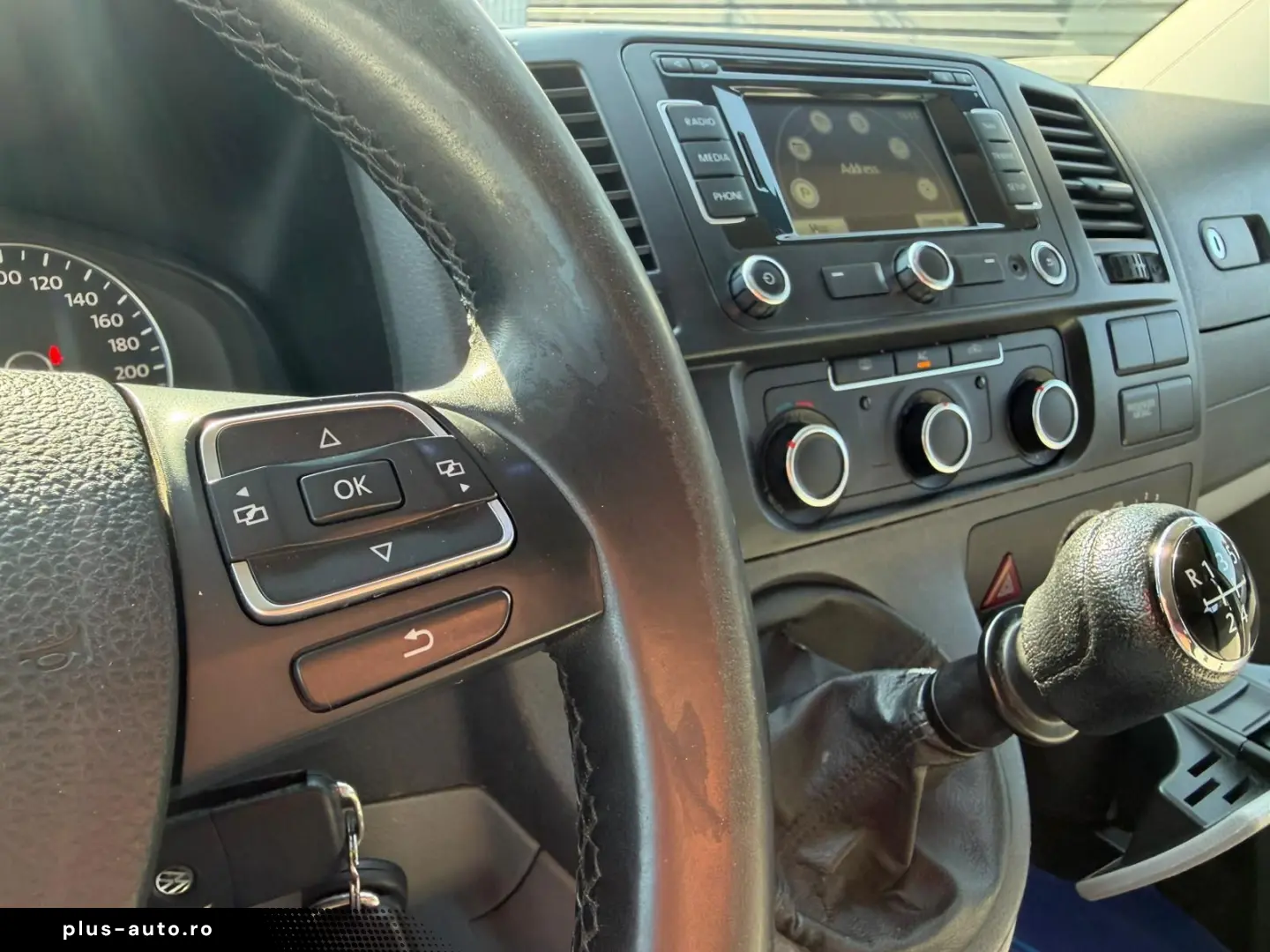 Volkswagen Transporter 2.0 TDI  9 Locuri 84 CP Climatronic C