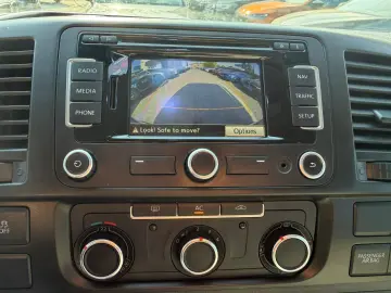 Volkswagen Transporter 2.0 TDI  9 Locuri 84 CP Climatronic C