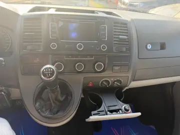 Volkswagen Transporter 2.0 TDI  9 Locuri 84 CP Climatronic C