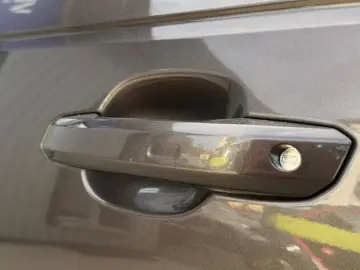 Audi A4-Allroad Gen-B9-2016