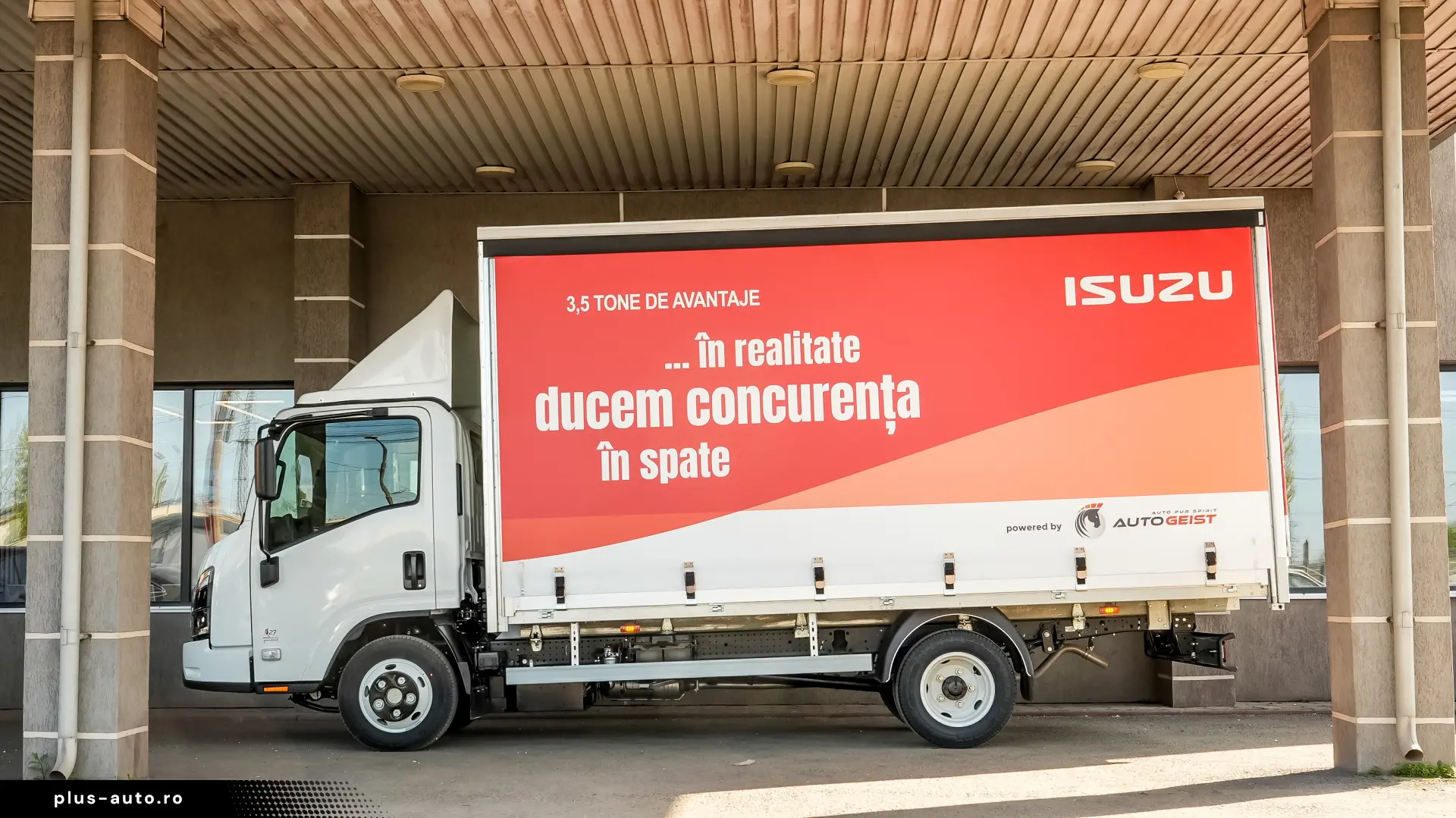 Isuzu M21 - Prelata laterale culisante