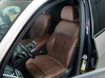 BMW X5 40i M Paket  Panoramic  Head-Up Display  Laser