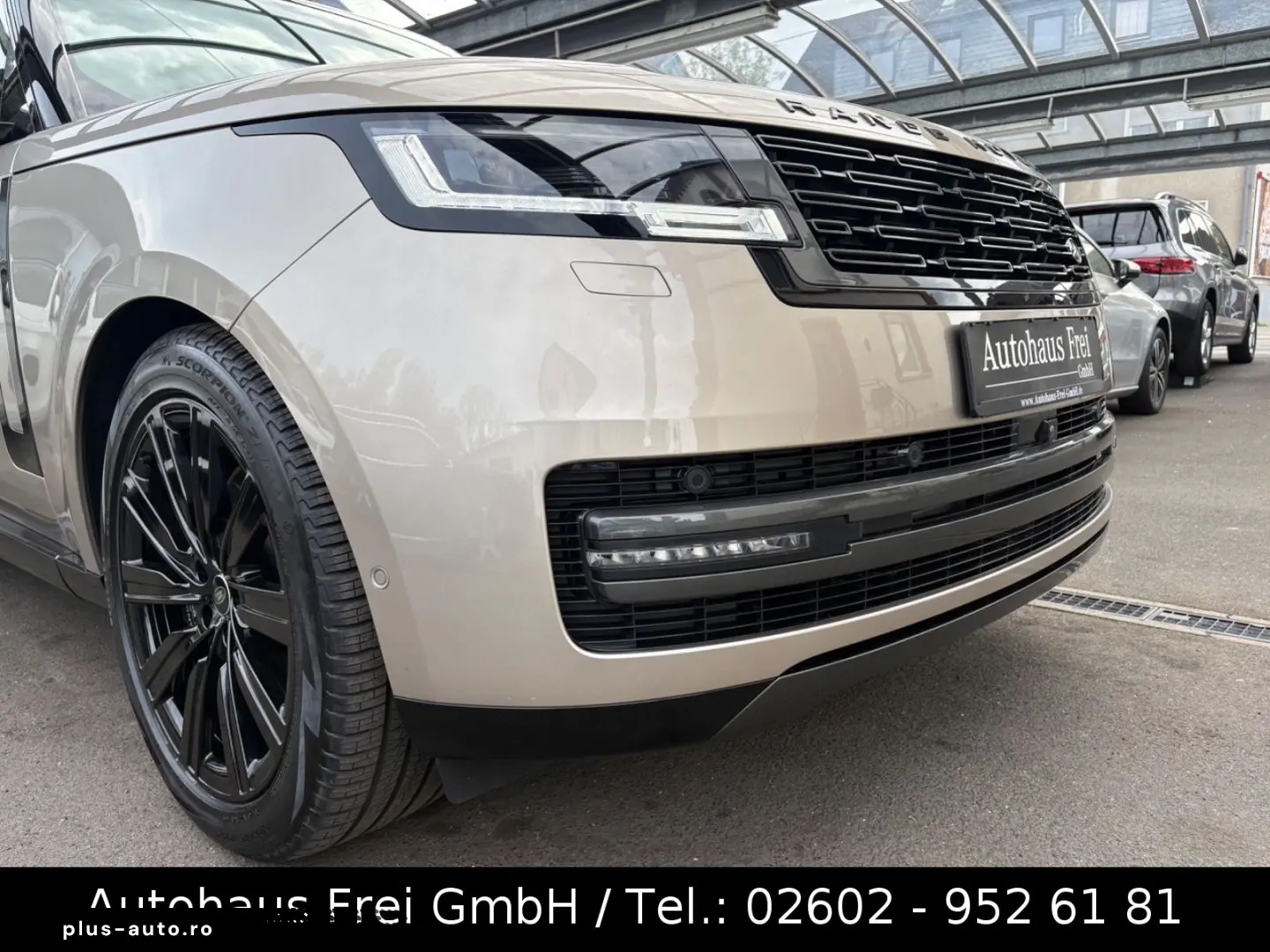 LAND ROVER Range Rover P550e Hybrid Autobiography Shadow