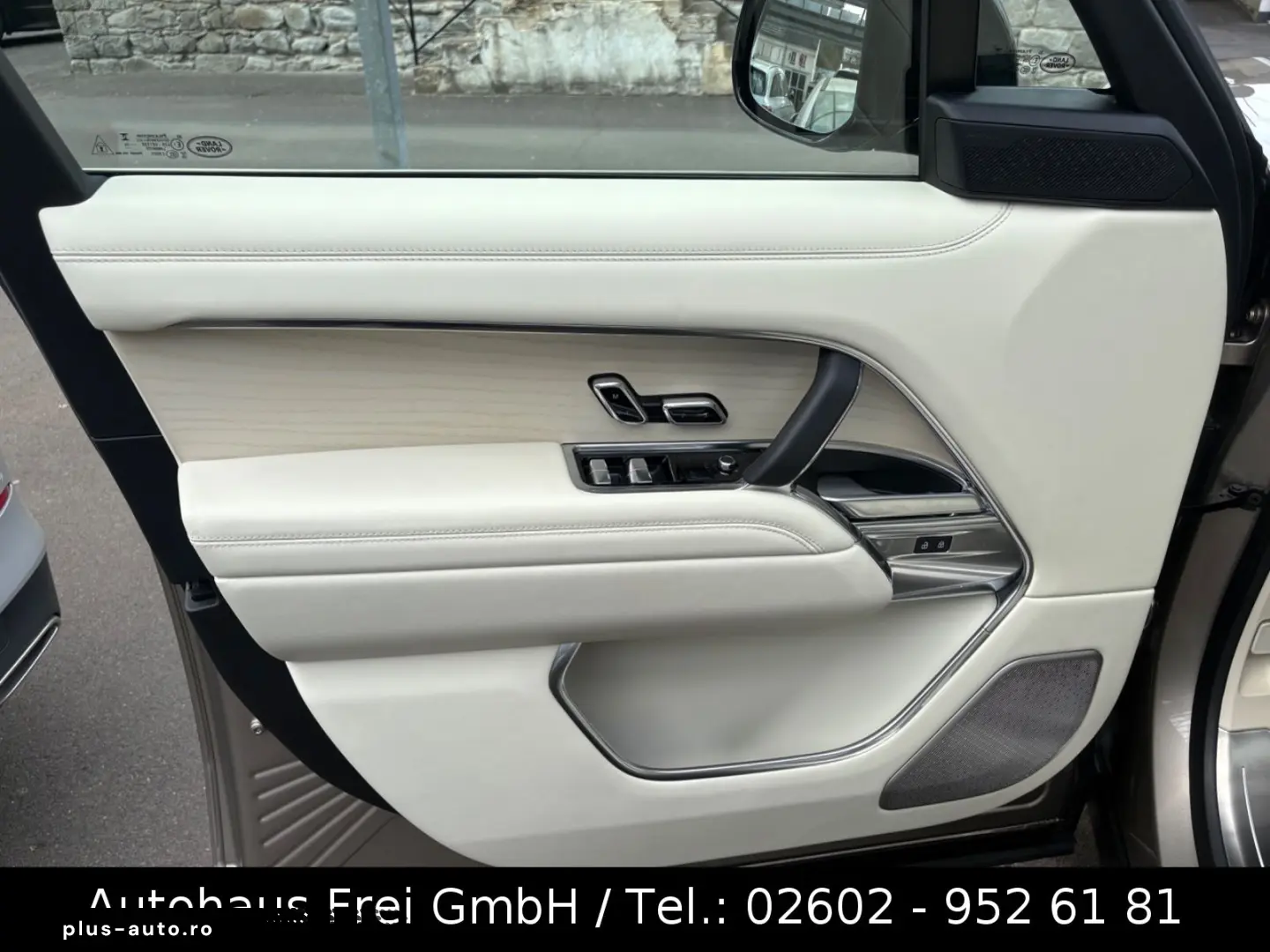 LAND ROVER Range Rover P550e Hybrid Autobiography Shadow