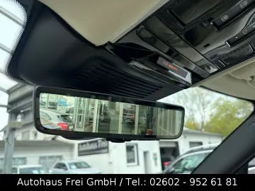 LAND ROVER Range Rover P550e Hybrid Autobiography Shadow