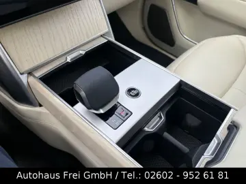 LAND ROVER Range Rover P550e Hybrid Autobiography Shadow