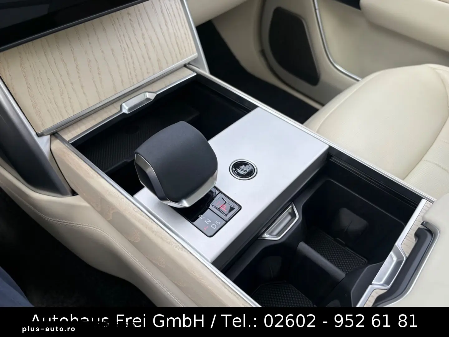 LAND ROVER Range Rover P550e Hybrid Autobiography Shadow