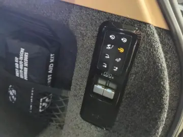 LAND ROVER RR P530 SV V8 Serenity AHK TV Bronze