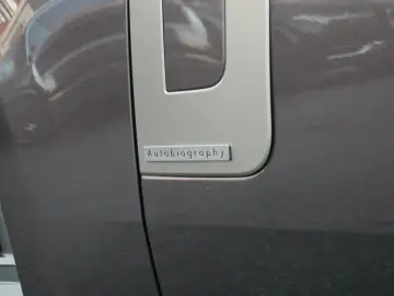 LAND ROVER RR V8 4.4 P530 Autobiography Pano Webasto AHK