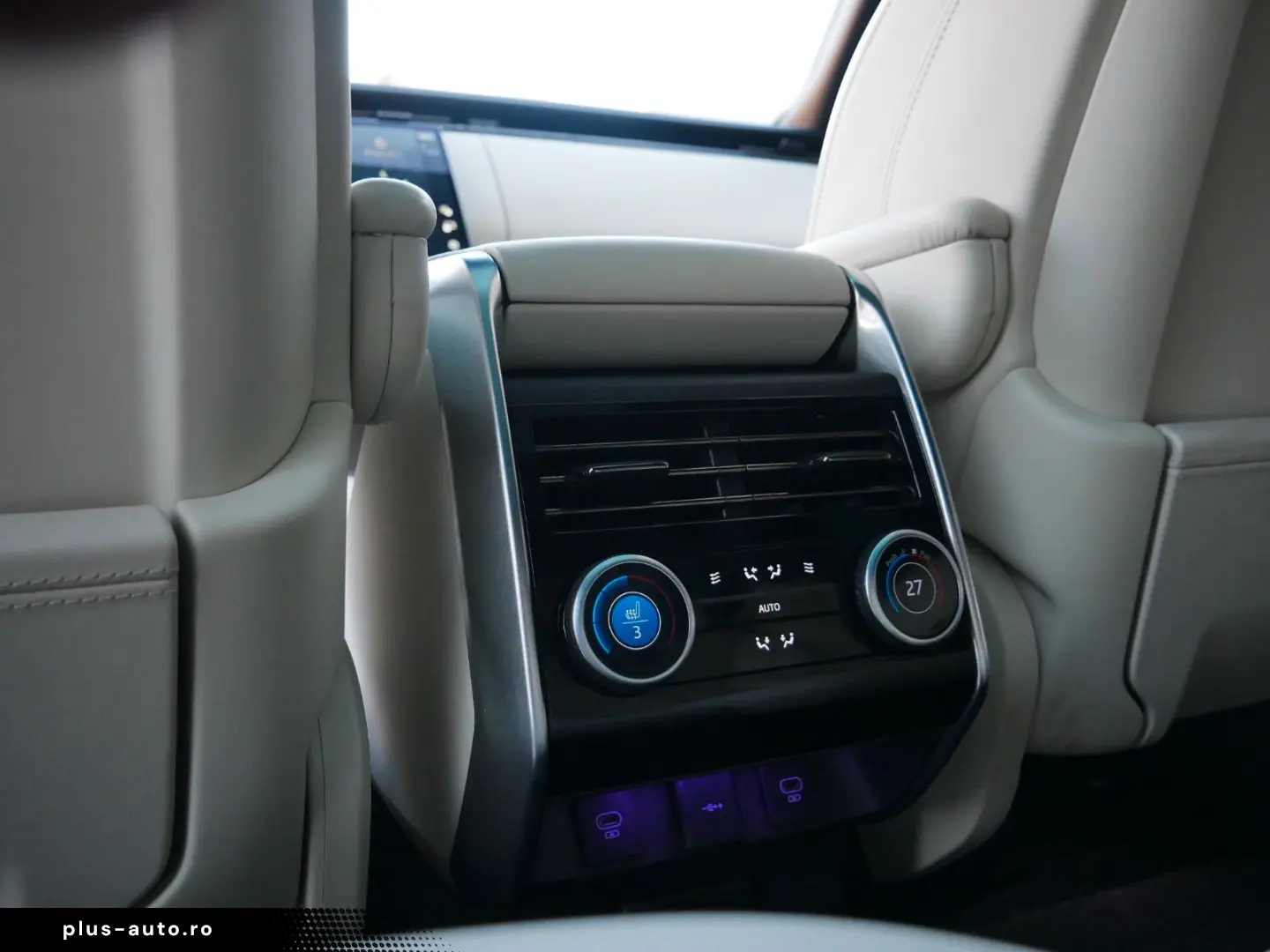 LAND ROVER RR V8 4.4 P530 Autobiography Pano Webasto AHK