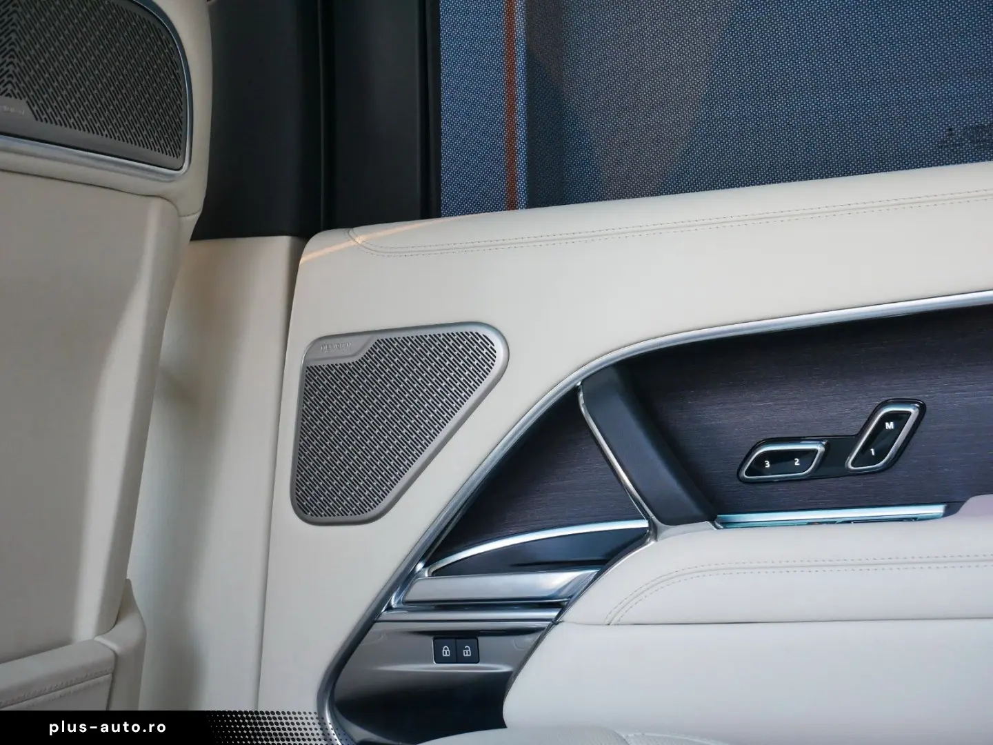 LAND ROVER RR V8 4.4 P530 Autobiography Pano Webasto AHK