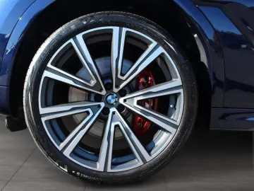 BMW X6 xDrive40d M Sport   B&W   Sky Lounge   AHK