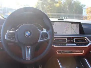 BMW X6 xDrive40d M Sport   B&W   Sky Lounge   AHK