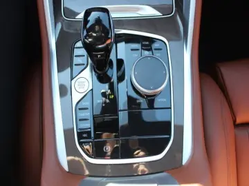 BMW X6 xDrive40d M Sport   B&W   Sky Lounge   AHK