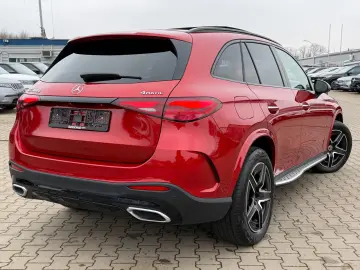 MERCEDES-BENZ GLC 300e AMG Line 4-Matic Panoramadach ACC