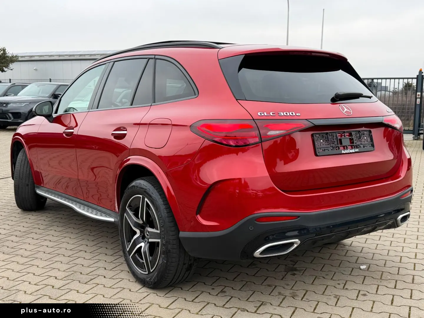 MERCEDES-BENZ GLC 300e AMG Line 4-Matic Panoramadach ACC