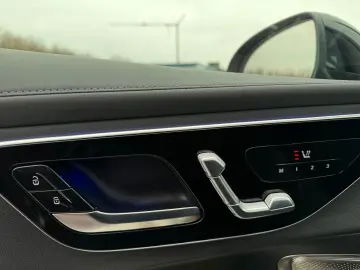 MERCEDES-BENZ GLC 300e AMG Line 4-Matic Panoramadach ACC