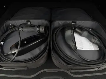 MERCEDES-BENZ GLC 300e AMG Line 4-Matic Panoramadach ACC