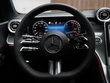 MERCEDES-BENZ GLC 300e 4Matic AMG   Night   HuD   360   Pano