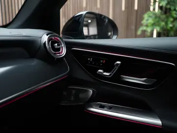 MERCEDES-BENZ GLC 300e 4Matic AMG   Night   HuD   360   Pano