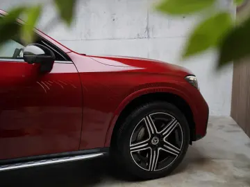 MERCEDES-BENZ GLC 300e 4Matic AMG   Night   HuD   360   Pano