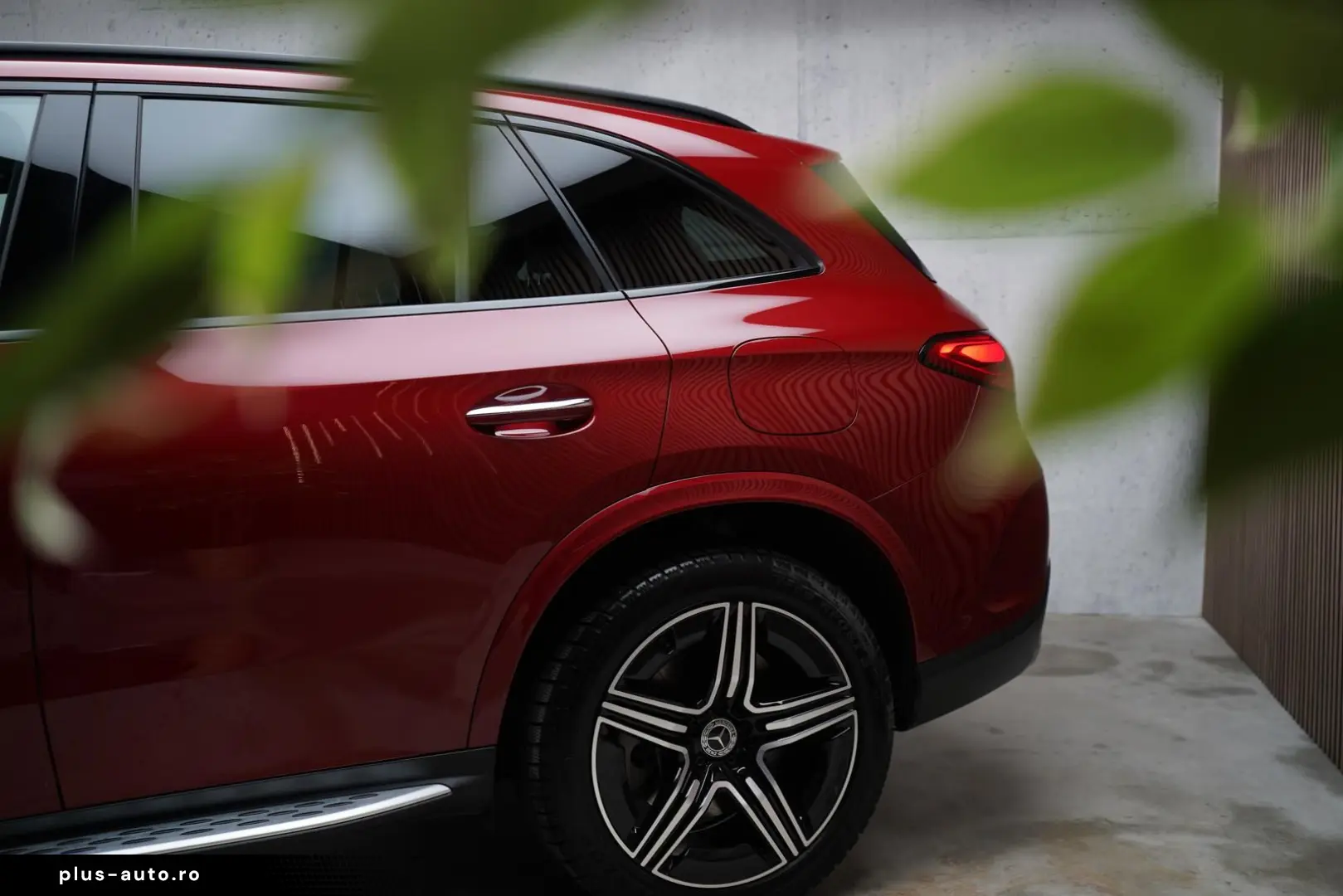 MERCEDES-BENZ GLC 300e 4Matic AMG   Night   HuD   360   Pano