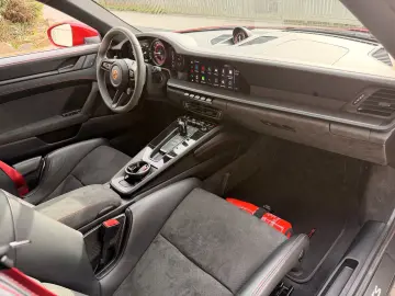 PORSCHE 911 992 Carrera GTS APPROVED LIFT SCHALENSITZ