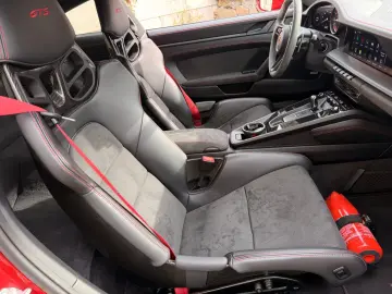 PORSCHE 911 992 Carrera GTS APPROVED LIFT SCHALENSITZ