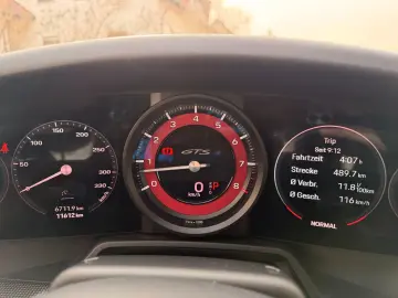 PORSCHE 911 992 Carrera GTS APPROVED LIFT SCHALENSITZ