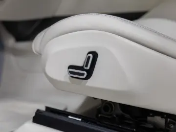 FERRARI PUROSANGUE LIFT MASSAGE PANO EXTRACAMPIONARIO