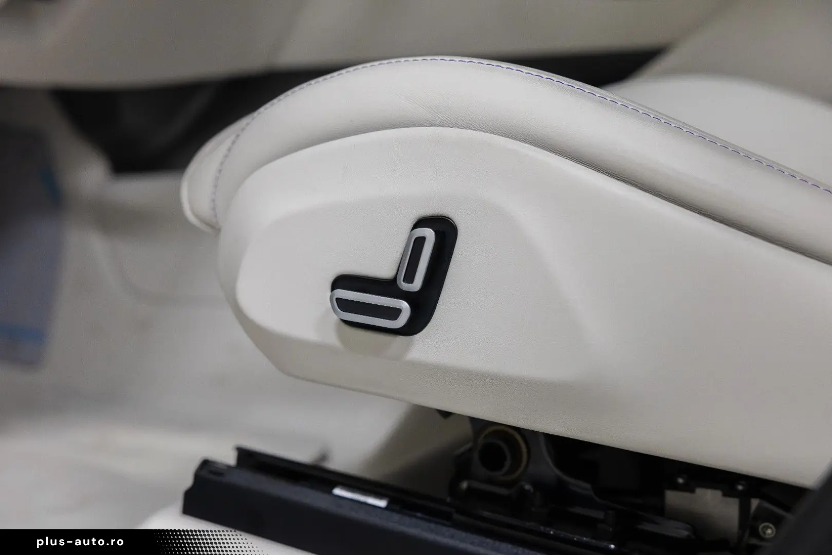 FERRARI PUROSANGUE LIFT MASSAGE PANO EXTRACAMPIONARIO