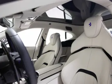 FERRARI PUROSANGUE LIFT MASSAGE PANO EXTRACAMPIONARIO