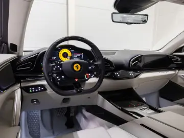 FERRARI PUROSANGUE LIFT MASSAGE PANO EXTRACAMPIONARIO